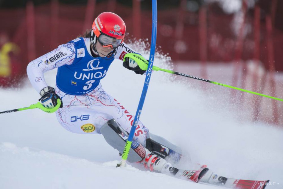 Na archívnej snímke slovenská lyžiarska Petra Vlhová na trati prvého kola v slalome v rámci Svetového pohára v alpskom lyžovaní v rakúskom Semmeringu 29. decembra 2016.