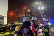 Požiar v Nemecku zasiahol vyše 50 bytov