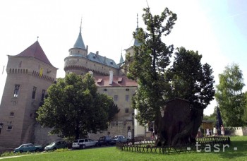 Na potulkách hradmi: Západné Slovensko