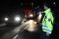 Nočný protest Dvoriančanov proti kamiónom