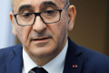 Francúzsky minister vnútra pripustil zlyhanie polície pri protestoch