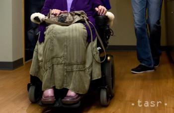 Skleróza multiplex trápi mladých,na vozíku skončí asi pätina pacientov