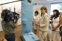 B. Gates investuje do vývoja ekologických toaliet