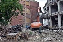 Búranie nemocnice v Michalovciach