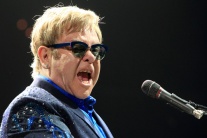 Elton John na koncerte v hale Verizon Center