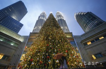 Poznáte históriu vianočného stromčeka?