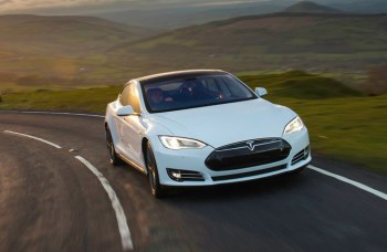 Tesla Elona Muska začne predávať Model 3 v Európe v budúcom roku