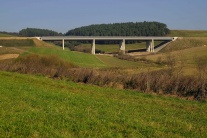Diaľničný most pri obci Kurimany