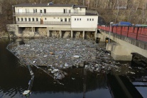 OBRAZOM: Ružín zaplavili odpadky