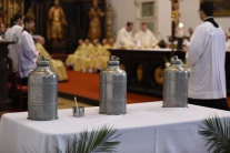 Omša svätenia olejov v Katedrále sv. Jána Krstiteľ