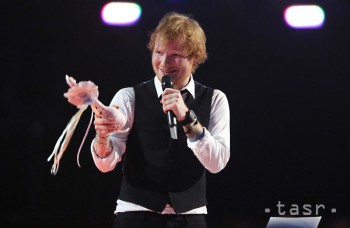 Ed Sheeran zverejnil dve nové skladby, láme nimi rekordy