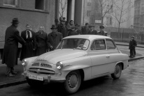 Archívne fotografie automobilov z 50-tych, 60-tych