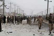 Pri útoku samovražedného atentátnika v Kábule zahy