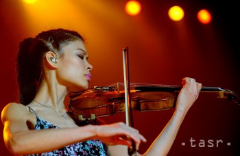 Krásna huslistka Vanessa Mae po desiatich rokoch vystúpi v Bratislave