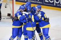 Švédi sú prví finalisti hokejových MS