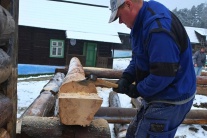 Rekonštrukcia drevenice z Veľkého Lipníka v skanze