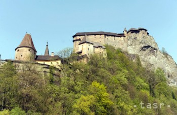 Oravský hrad a hrady Strečno a Budatín odštartovali turistickú sezónu