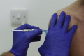 V Poľsku 4. dávkou proti covidu zaočkovali už viac ako 400.000 ľudí
