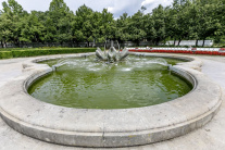 Labutia fontána v Medickej záhrade