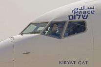 Prvý komerčný let z Izraela do SAE
