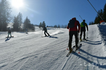 Podmienky na lyžovanie sú o niečo lepšie vďaka nižším nočným teplotám 