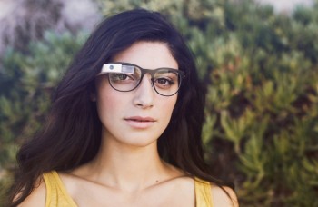 Okuliare Google Glass menia svoj imidž