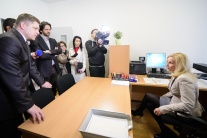 V Topoľčanoch otvorili nové klientske centrum
