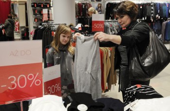 Slováci míňajú na oblečenie viac ako Česi 