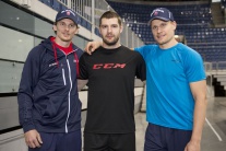 Zraz hokejistov aj s triom z NHL 