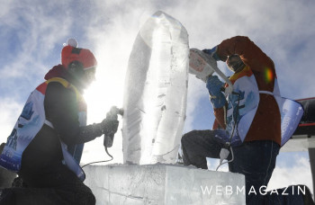 OBRAZOM: Pozrite sa, ako vznikali ľadové sochy vo Vysokých Tatrách