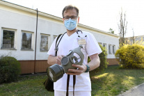 Zdravotníci z NsP Prievidza používajú plynové mask
